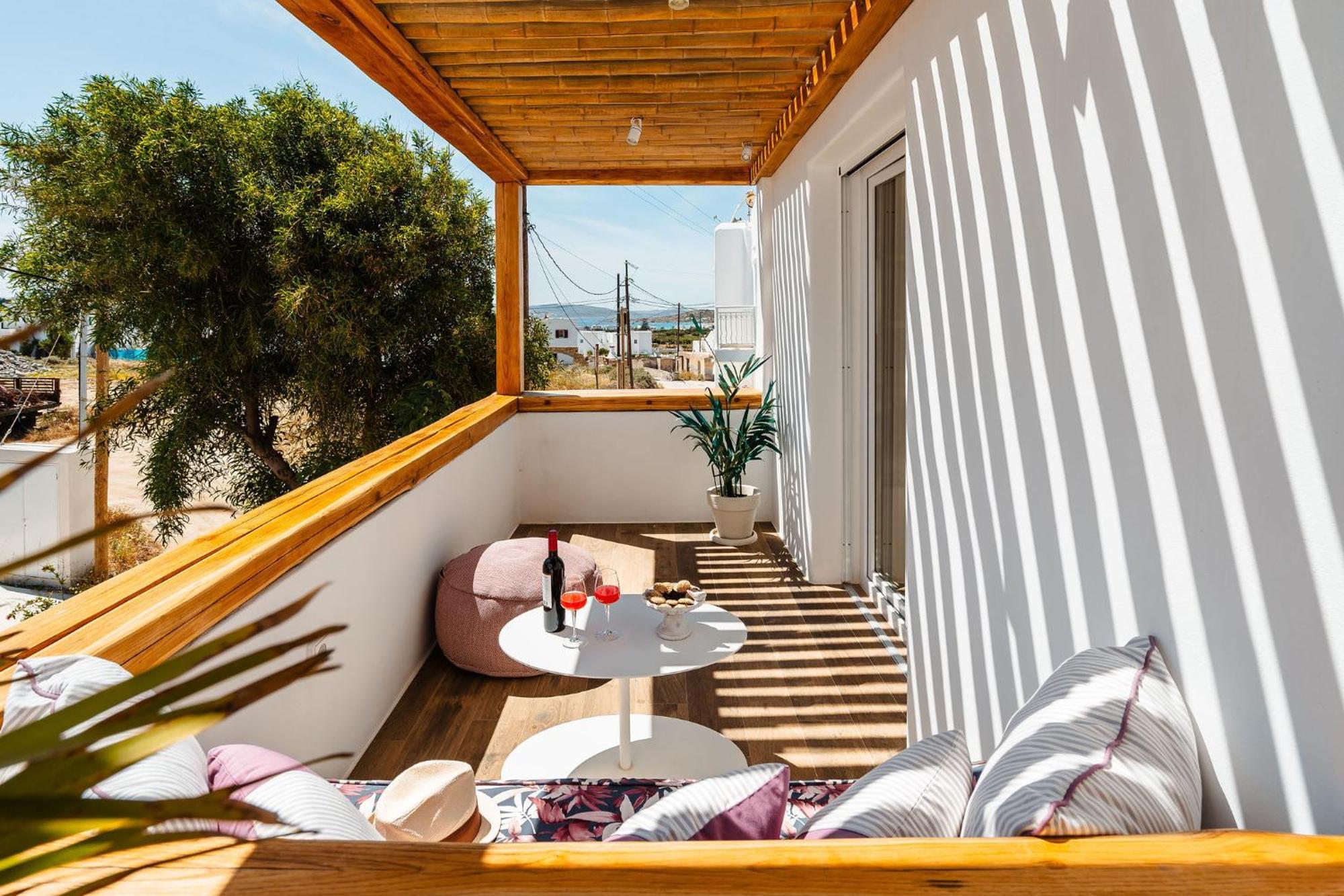 Sunday Luxury Suites Agia Anna  Exterior photo