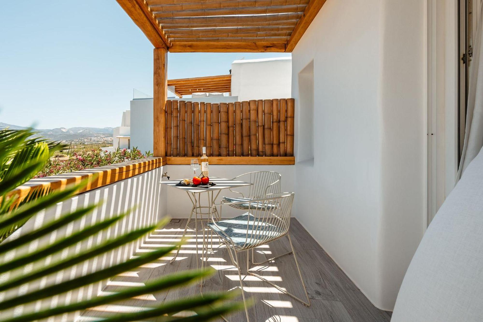 Sunday Luxury Suites Agia Anna  Exterior photo