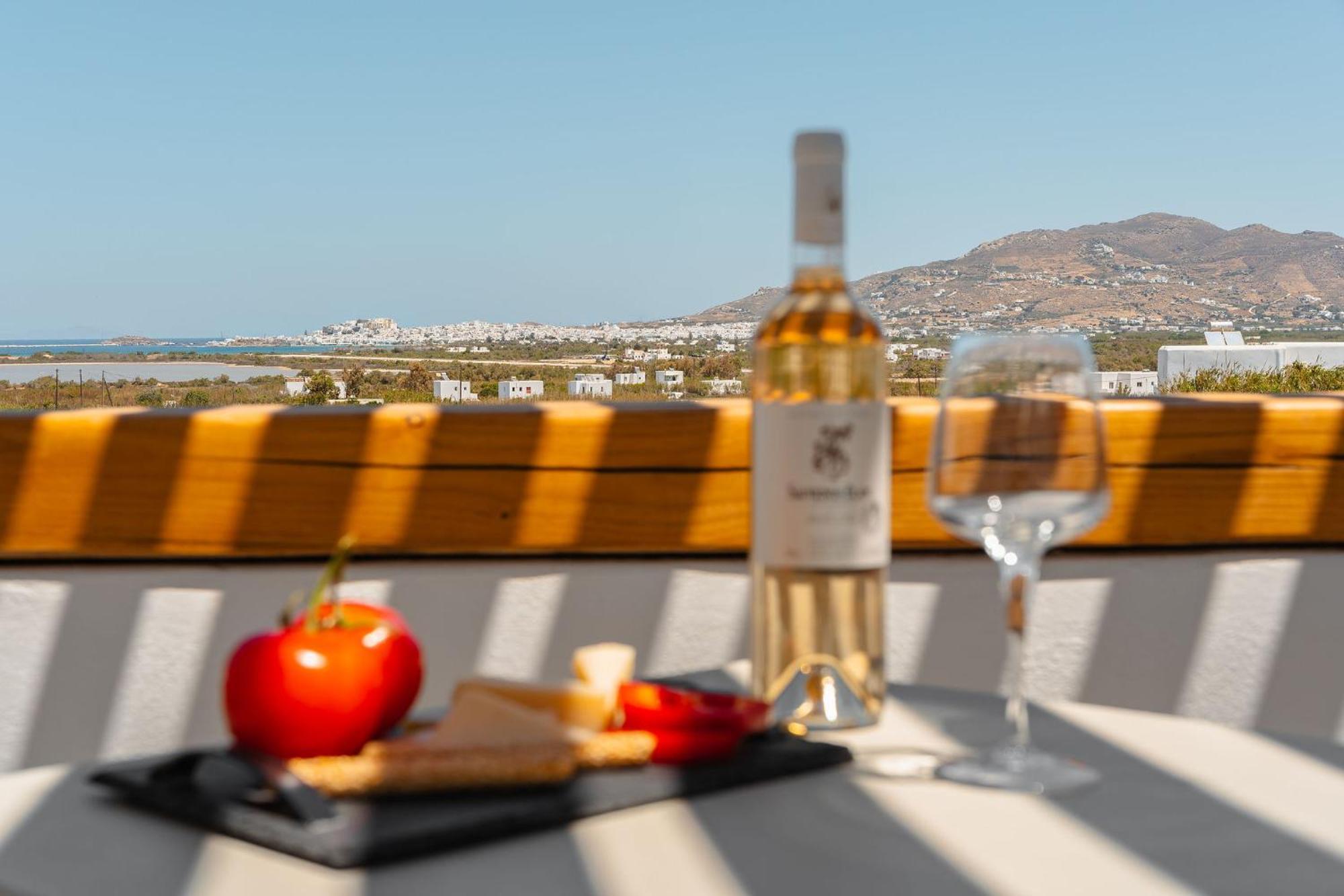 Sunday Luxury Suites Agia Anna  Exterior photo